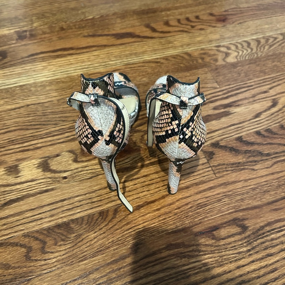 Snake skin sandals with heel